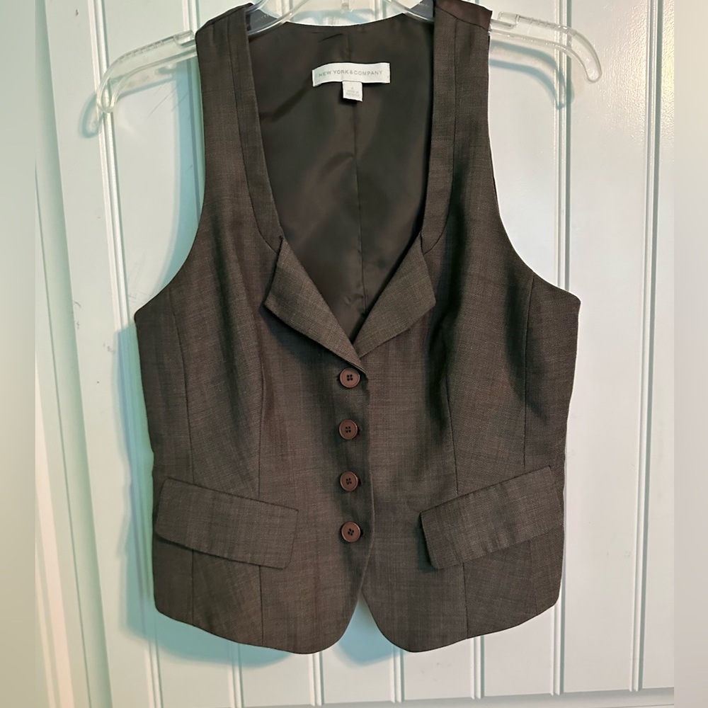 New York & company vest!